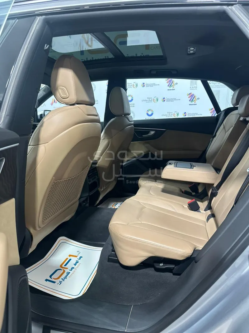 2019 اودي كيو 8 كواترو 55 تي اف اس اي