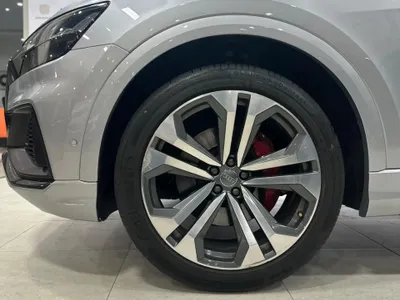 2019 اودي كيو 8 كواترو 55 تي اف اس اي