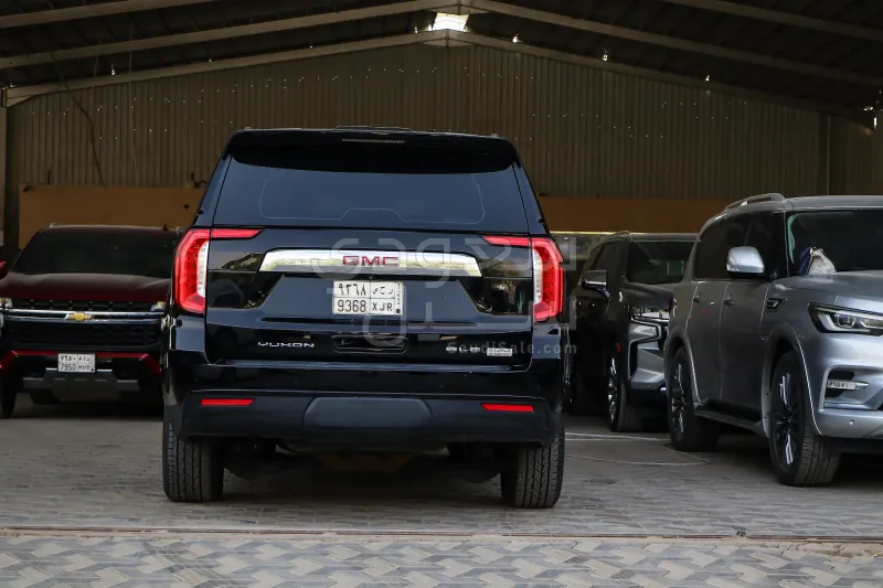 2022 جي ام سي يوكون اس ال اي