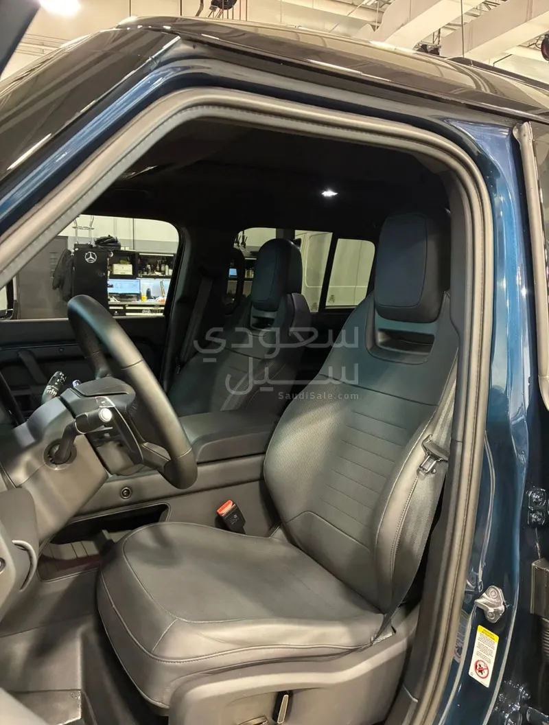 2026 Land Rover Defender Octa