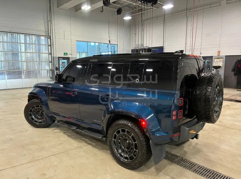 2026 Land Rover Defender Octa