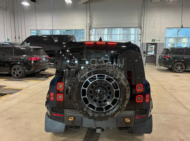 2026 Land Rover Defender Octa