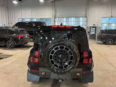 2026 Land Rover Defender Octa