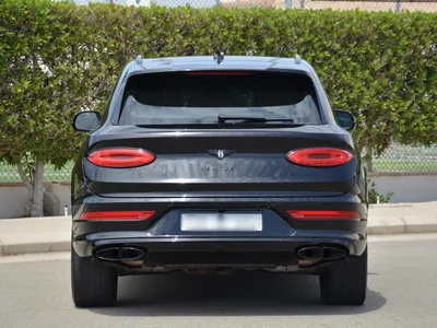 2021 بنتلي بنتايجا في 8