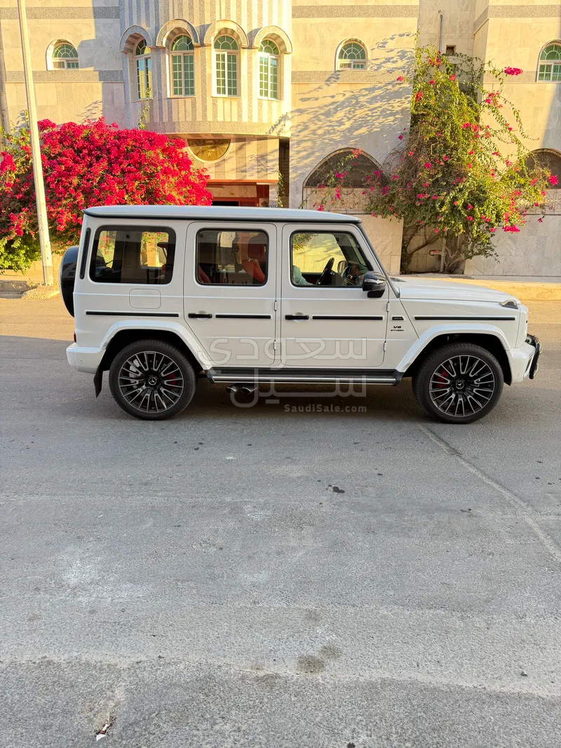 2025 مرسيدس - بنز جي 63