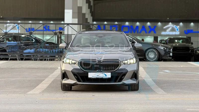 2026 BMW 5 Series 520i