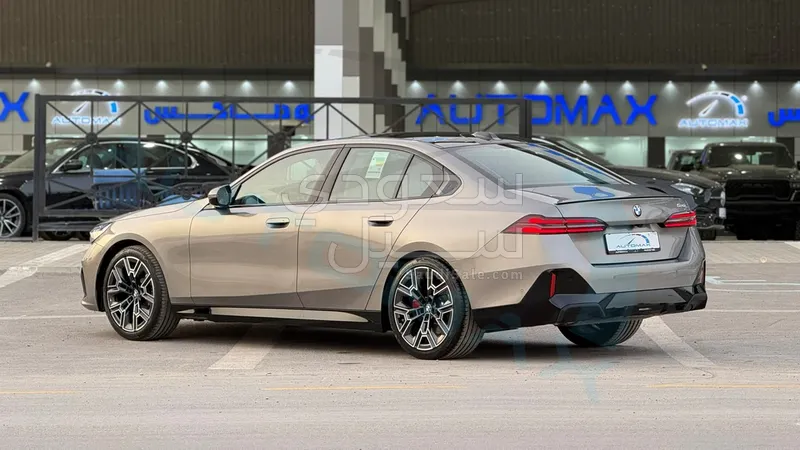 2026 BMW 5 Series 520i