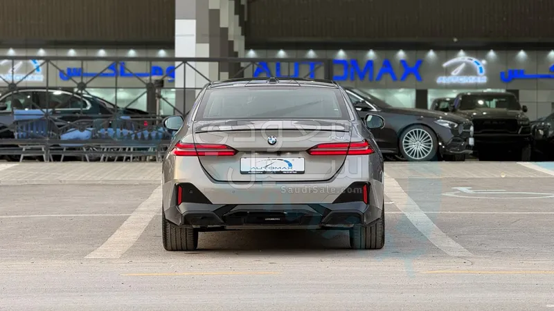 2026 BMW 5 Series 520i