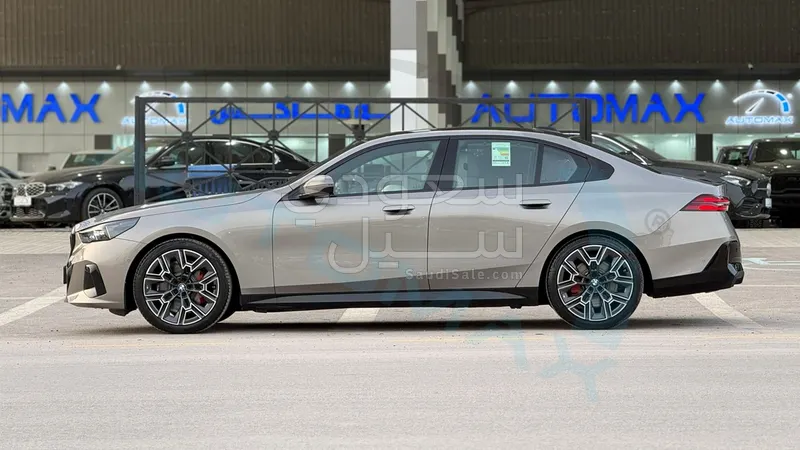 2026 BMW 5 Series 520i