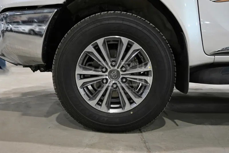 2026 تويوتا هاي لوكس غمارتين