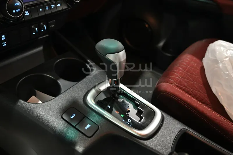 2026 تويوتا هاي لوكس غمارتين