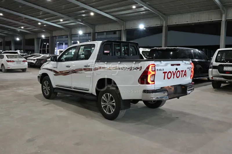 2026 تويوتا هاي لوكس غمارتين