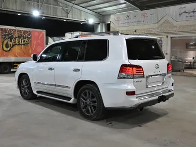 2015 لكزس إل إكس 570 اس