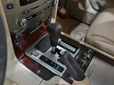 2015 لكزس إل إكس 570 اس