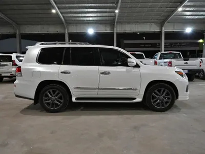 2015 لكزس إل إكس 570 اس