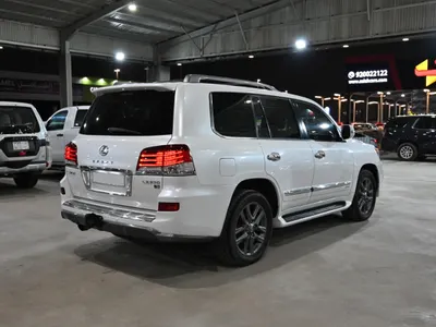 2015 لكزس إل إكس 570 اس