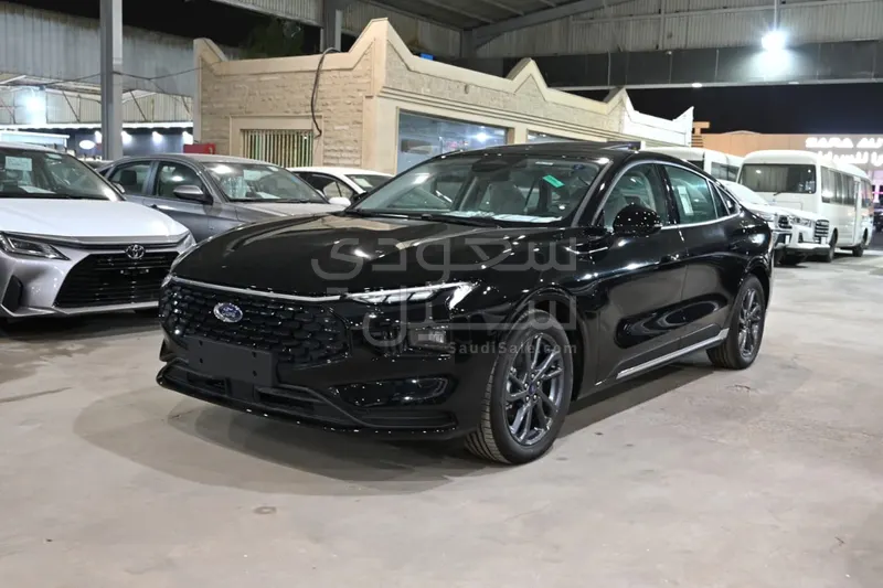 2026 Ford Taurus Trend