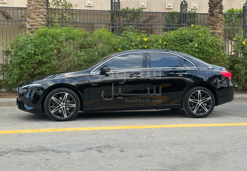 2024 مرسيدس - بنز أي 220