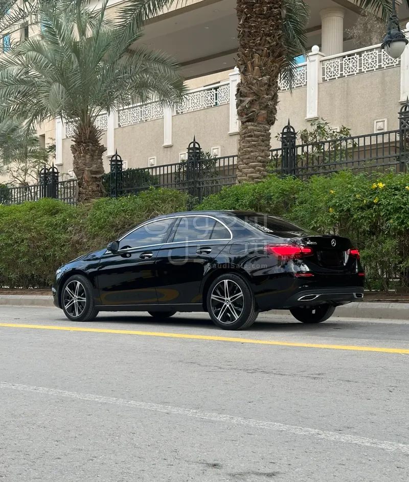 2024 مرسيدس - بنز أي 220