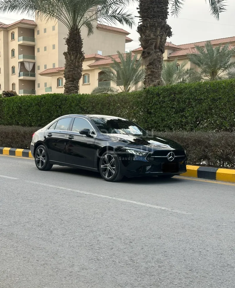 2024 مرسيدس - بنز أي 220