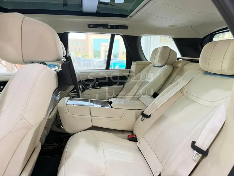 2026 لاند روفر رينج روفر اوتوبيوغرافي