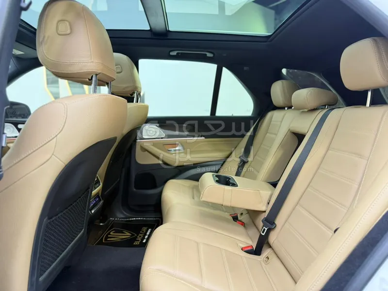 2025 مرسيدس - بنز جي إل إي 450