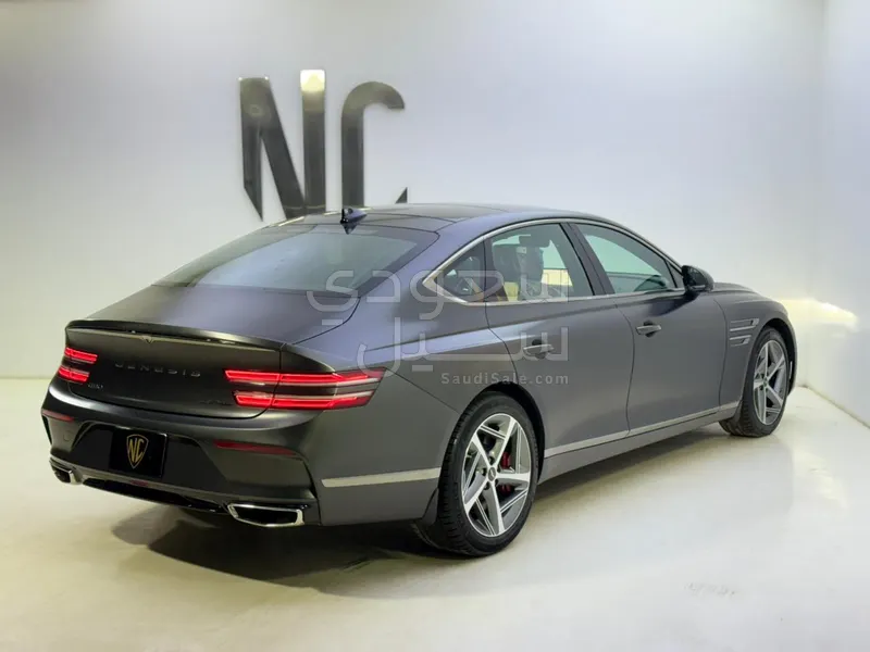 2024 Genesis G 80