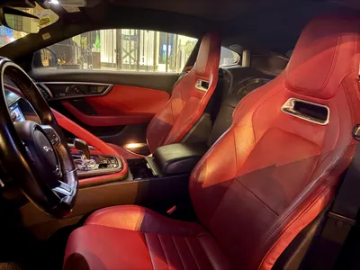 2018 جاكوار اف-تايب بي 300