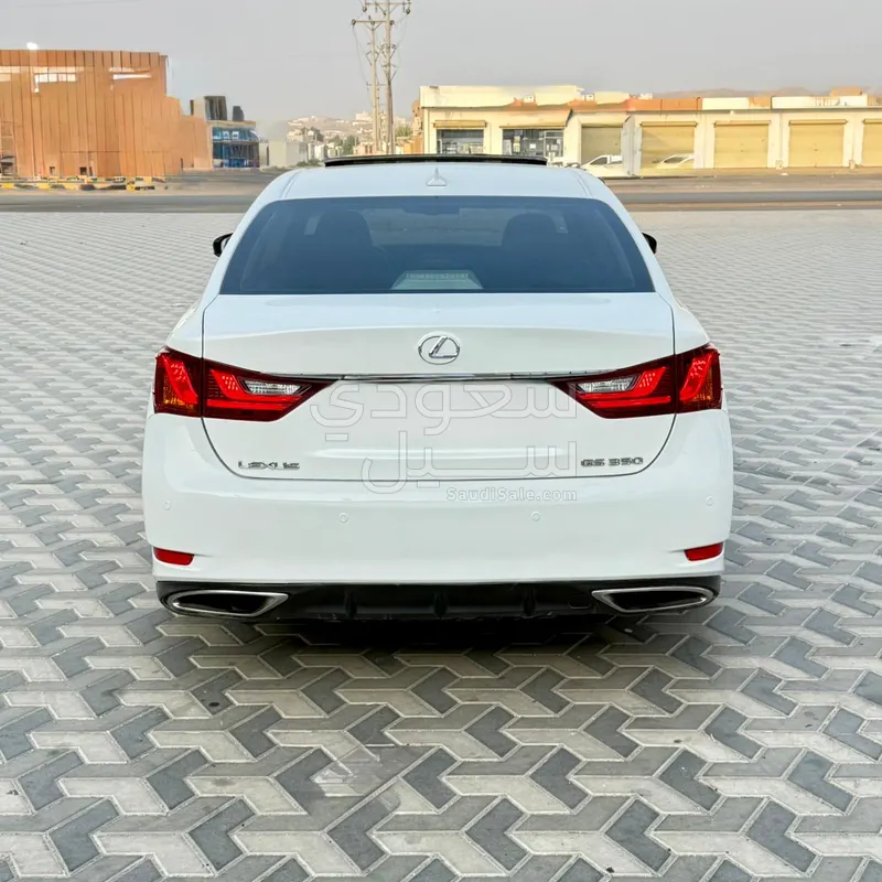 2013 لكزس جي إس 250