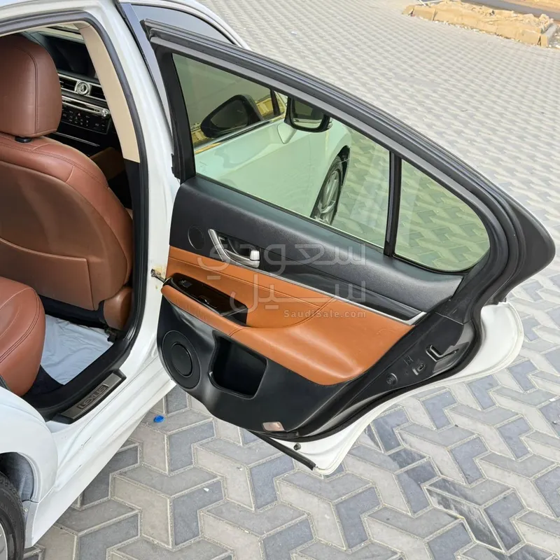 2013 لكزس جي إس 250