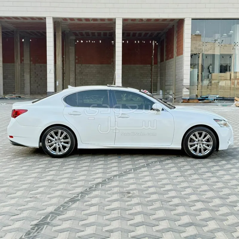 2013 لكزس جي إس 250