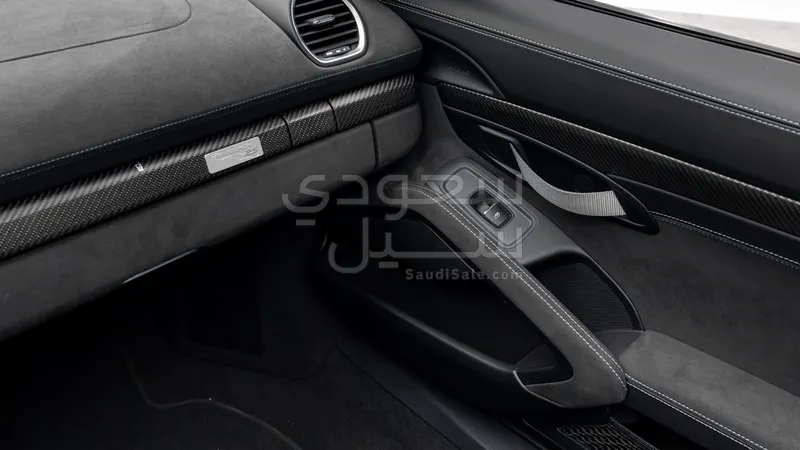 2023 Porsche 718 Spyder