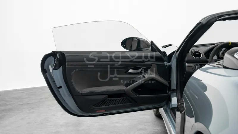 2023 Porsche 718 Spyder