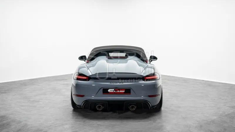2023 Porsche 718 Spyder