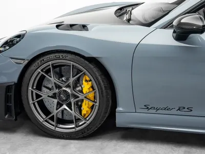 2023 Porsche 718 Spyder