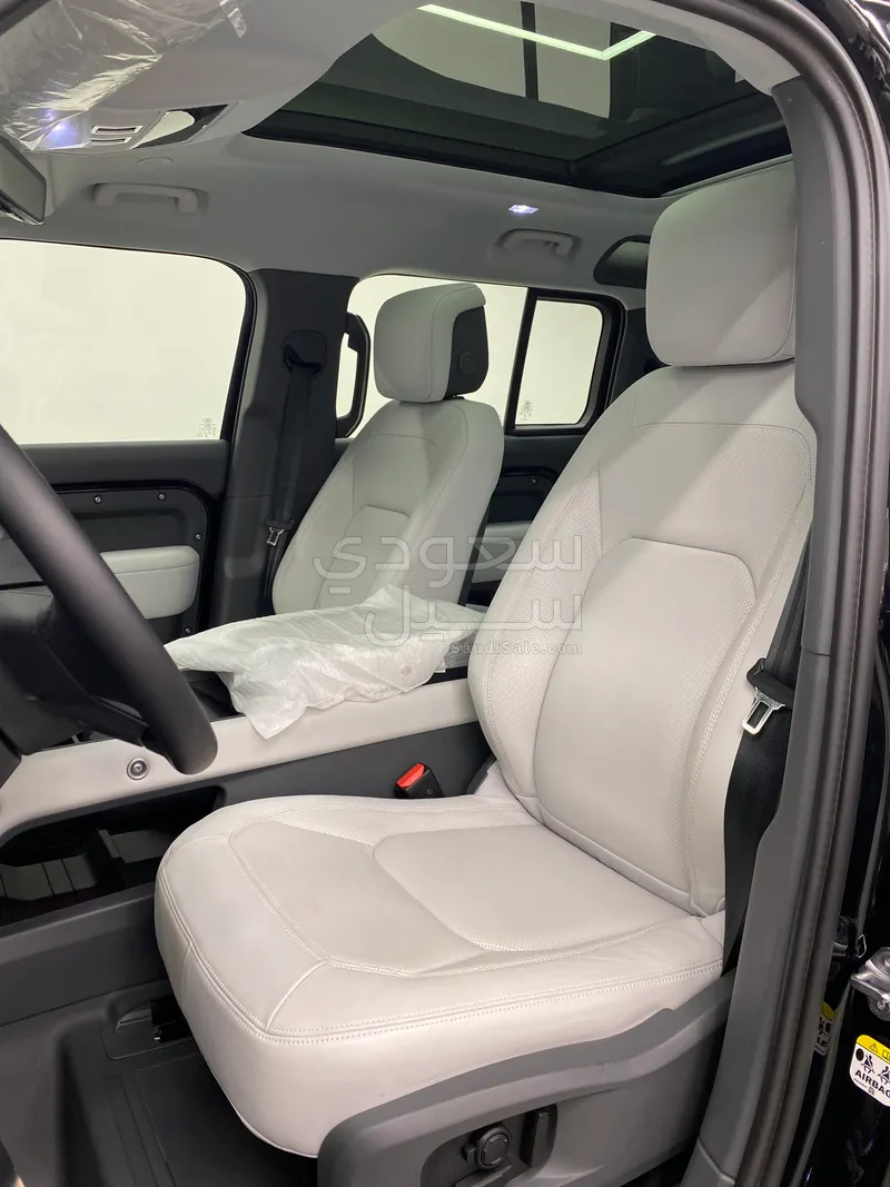 2026 لاند روفر ديفيندر اتش اس اي