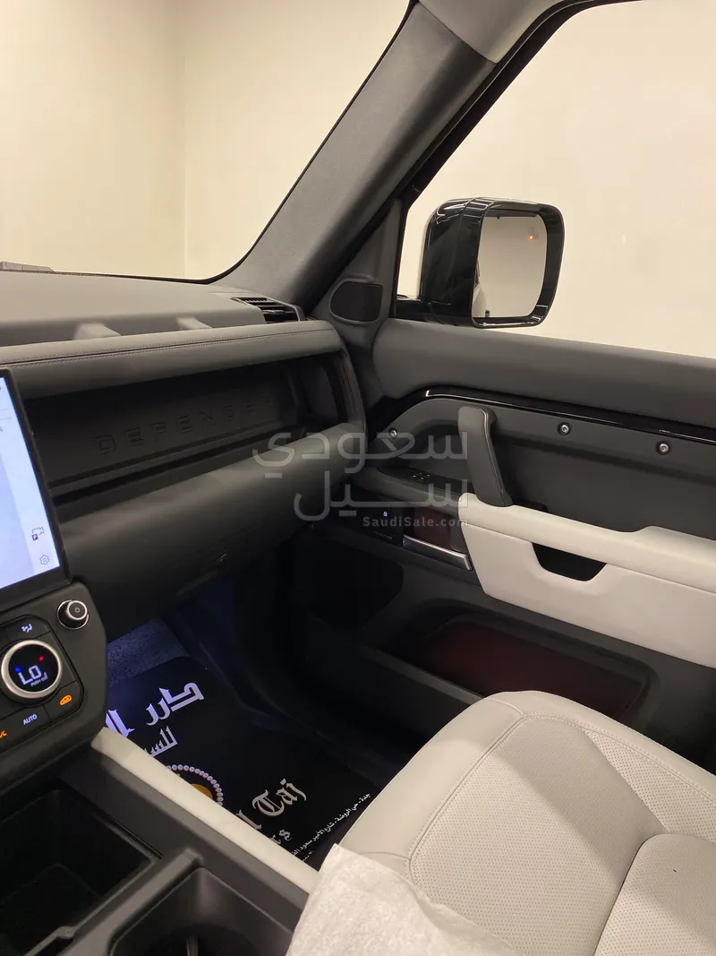 2026 لاند روفر ديفيندر اتش اس اي