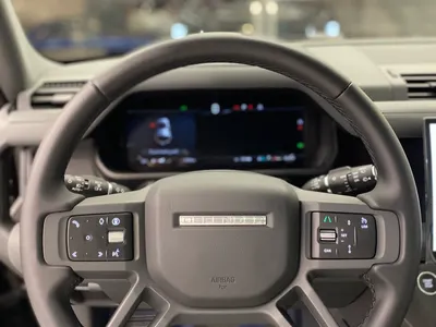 2026 لاند روفر ديفيندر اتش اس اي