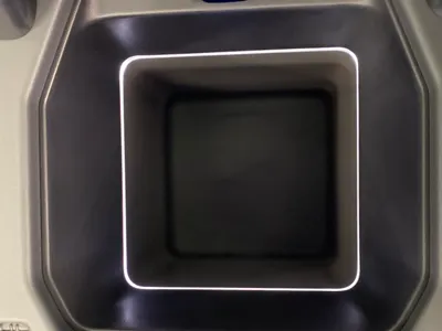 2026 لاند روفر ديفيندر اتش اس اي