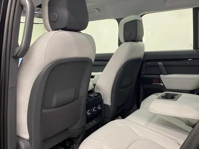 2026 لاند روفر ديفيندر اتش اس اي