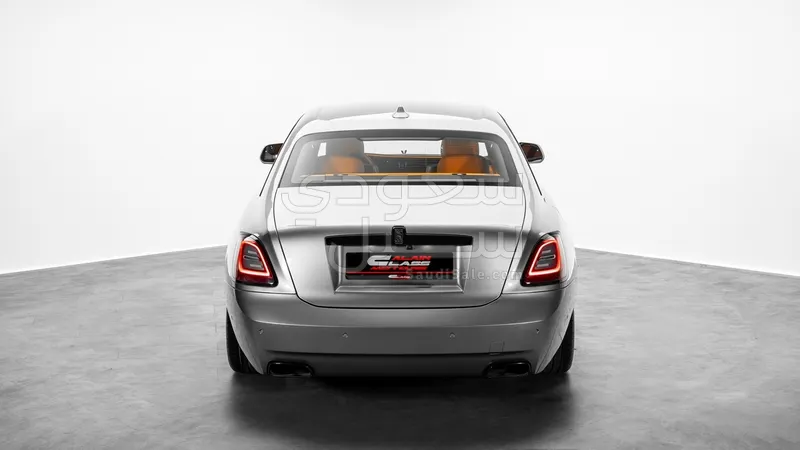 2024 رولز رويس قوست بلاك بادج