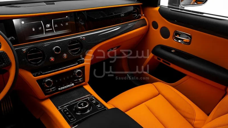 2024 رولز رويس قوست بلاك بادج