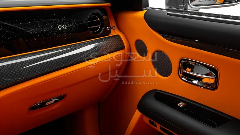 2024 رولز رويس قوست بلاك بادج