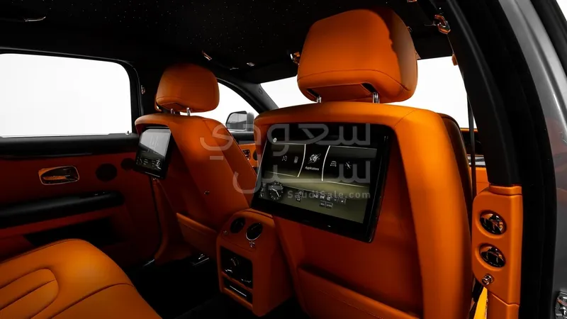 2024 رولز رويس قوست بلاك بادج