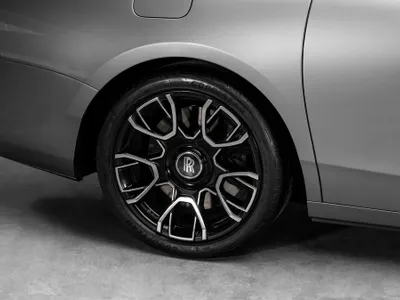 2024 رولز رويس قوست بلاك بادج