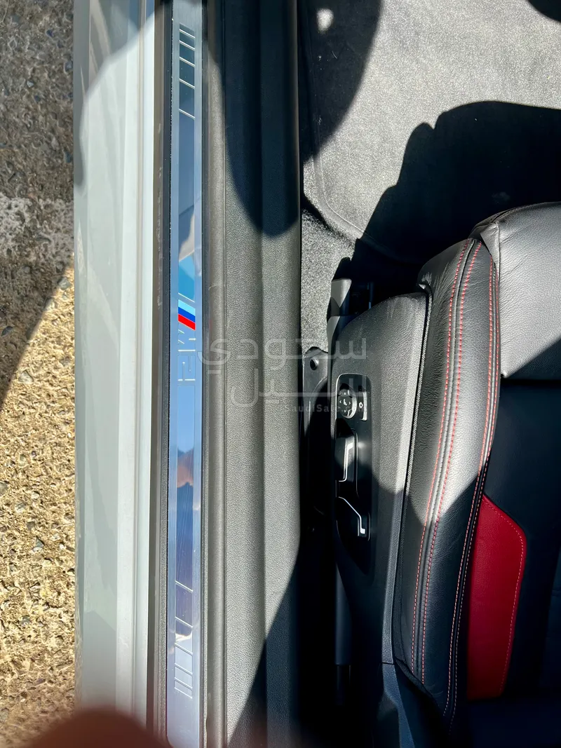 2025 بي ام دبليو الفئة ام إم 2