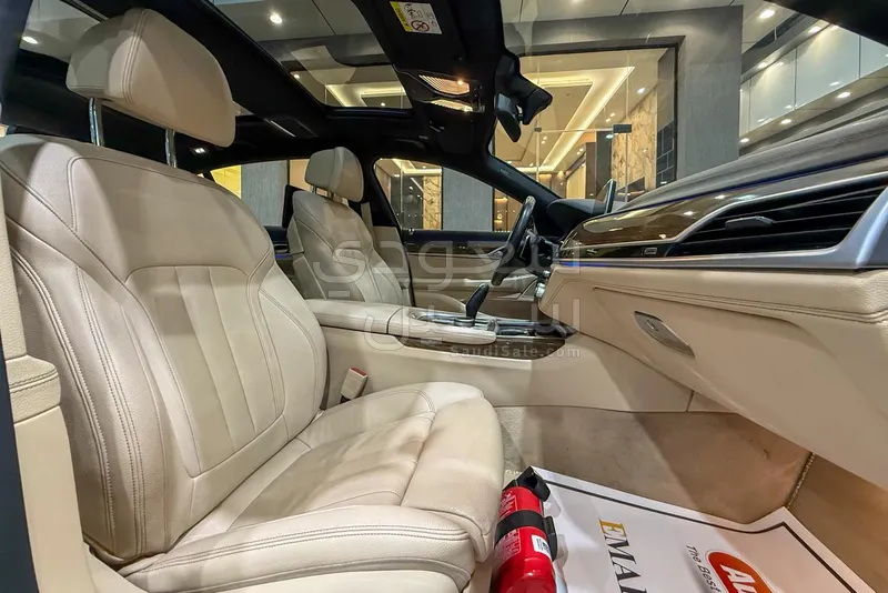 2019 بي ام دبليو الفئة السابعة 730 إل أي