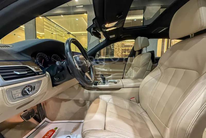 2019 بي ام دبليو الفئة السابعة 730 إل أي