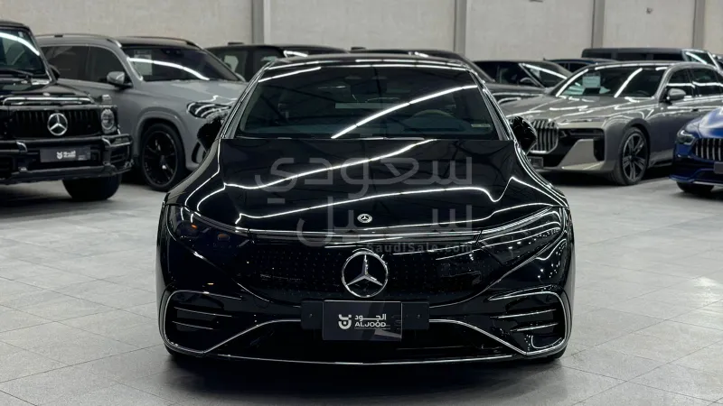 2022 مرسيدس - بنز إي كيو إس 580