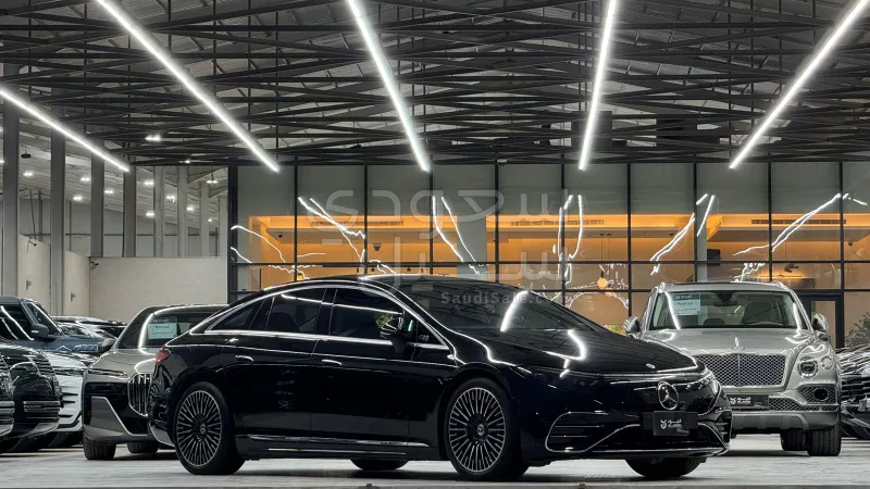 2022 مرسيدس - بنز إي كيو إس 580